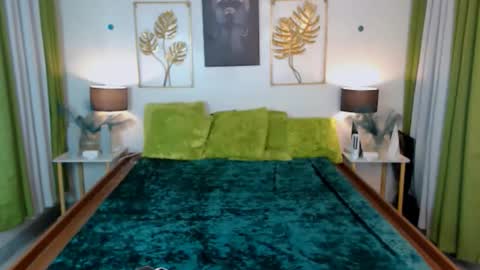 Marga online show from 10-30-25, 04:52