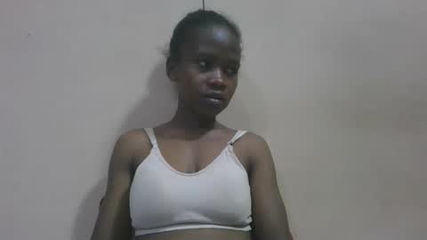 flora48230522373 online show from 04-20-26, 06:27