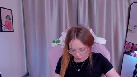 hey there guys im Flora no not the one from WInx. But I love magical stuff and especially I love nature. I dont know I thin online show from 05-08-26, 04:23