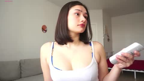 Viola online show from 06-29-26, 05:03