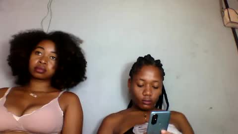 florencia011 online show from 02-18-25, 05:42