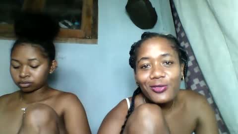 florencia011 online show from 02-24-25, 08:25