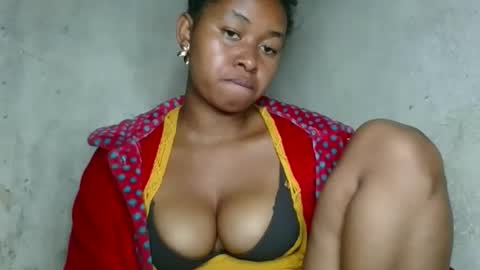 florencia011 online show from 10-31-25, 12:33