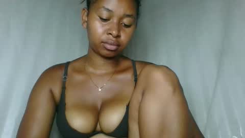 florencia011 online show from 12-23-25, 07:39