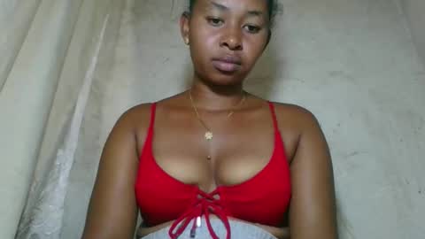 Snapshot of florencia011 chatting on 05-19-26, 11:16 florencia011 online show from 05-19-26, 11:16