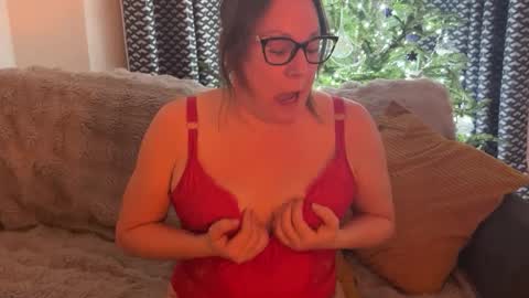 Snapshot of flossyishot chatting on 12-25-24, 11:20 flossyishot online show from 12-25-24, 11:20