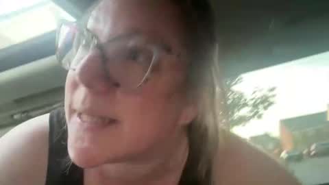 Snapshot of flossyishot chatting on 05-23-26, 07:18 flossyishot online show from 05-23-26, 07:18