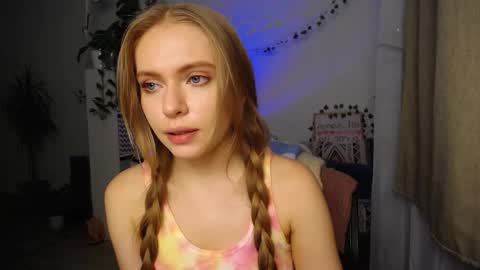 Snapshot of flower_elf chatting on 11-16-25, 04:56 flower_elf online show from 11-16-25, 04:56