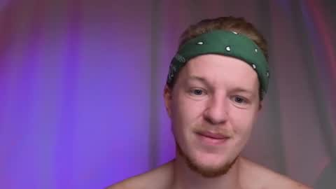 Snapshot of flower_haze chatting on 12-11-24, 05:32 Alexander online show from 12-11-24, 05:32