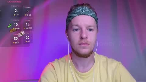 Snapshot of flower_haze chatting on 12-20-24, 02:08 Alexander online show from 12-20-24, 02:08