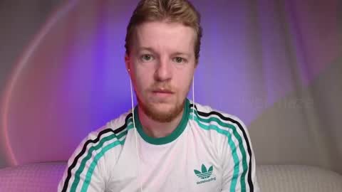 Snapshot of flower_haze chatting on 12-24-24, 02:43 Alexander online show from 12-24-24, 02:43