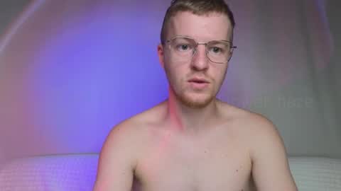 Snapshot of flower_haze chatting on 02-04-25, 06:06 Alexander online show from 02-04-25, 06:06