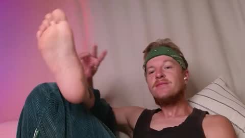 Snapshot of flower_haze chatting on 09-15-25, 02:55 Alexander online show from 09-15-25, 02:55