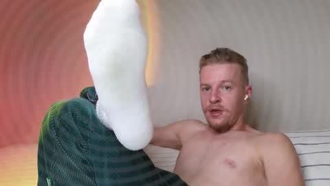 Snapshot of flower_haze chatting on 10-17-25, 04:09 Alexander online show from 10-17-25, 04:09