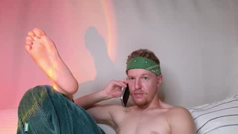 Snapshot of flower_haze chatting on 10-20-25, 03:34 Alexander online show from 10-20-25, 03:34