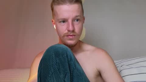 Snapshot of flower_haze chatting on 10-25-25, 05:48 Alexander online show from 10-25-25, 05:48