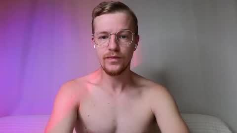 Snapshot of flower_haze chatting on 11-26-25, 04:57 Alexander online show from 11-26-25, 04:57