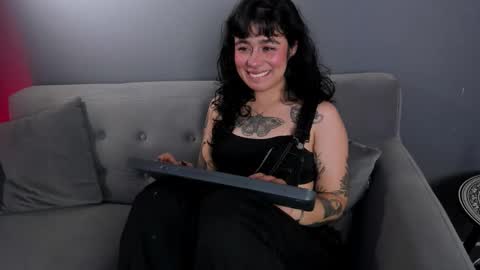 Its a pleasure to meet you. Im Flower. Help me reach 1k. Follow me. online show from 02-07-26, 11:47