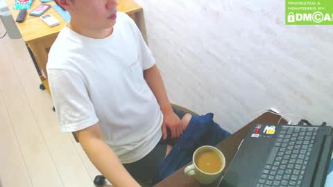 Snapshot of flowerbox chatting on 01-05-25, 07:28 flowerbox online show from 01-05-25, 07:28