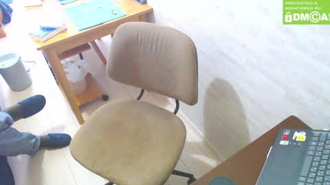 Snapshot of flowerbox chatting on 02-16-25, 03:47 flowerbox online show from 02-16-25, 03:47