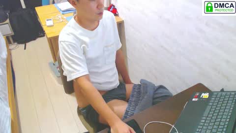 Snapshot of flowerbox chatting on 10-27-25, 12:42 flowerbox online show from 10-27-25, 12:42