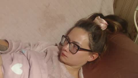 say meow and send tip  online show from 10-31-25, 11:06