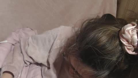 say meow and send tip  online show from 12-19-25, 06:04