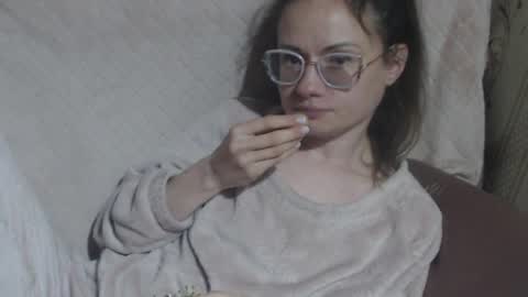 say meow and send tip  online show from 04-22-26, 06:53