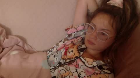 say meow and send tip  online show from 06-03-26, 08:36