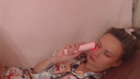 Snapshot of flowercandydoll chatting on 07-26-26, 08:21 say meow and send tip online show from 07-26-26, 08:21