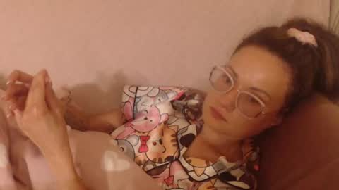 say meow and send tip  online show from 06-08-26, 09:04