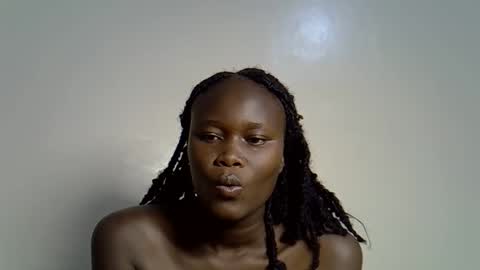 flowerdiva002 online show from 11-24-25, 06:29