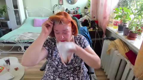 Flowerlower online show from 05-19-26, 06:53
