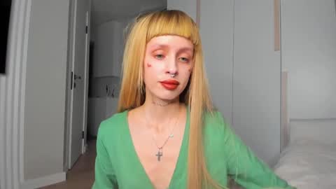 Flower online show from 04-13-26, 01:27