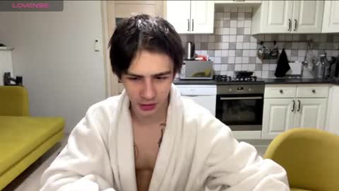 flowerscouple online show from 05-05-26, 11:02