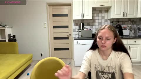flowerscouple online show from 05-09-26, 10:37