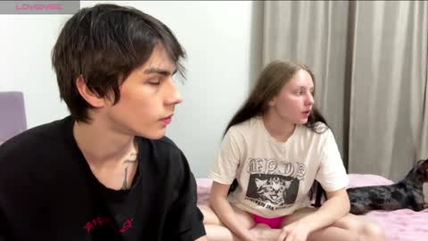 flowerscouple online show from 05-24-26, 10:04