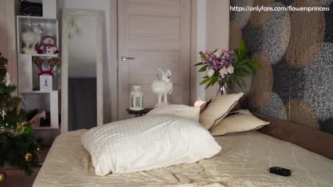 Snapshot of flowersprincess chatting on 01-13-25, 06:38 DARYA online show from 01-13-25, 06:38