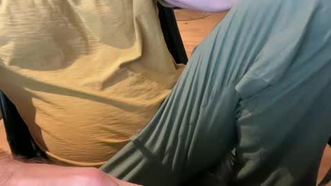 Snapshot of flowmover chatting on 03-27-26, 11:10 flowmover online show from 03-27-26, 11:10