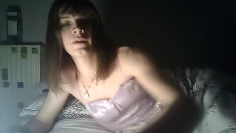 Snapshot of flowpinou chatting on 12-04-24, 10:51 Emmy online show from 12-04-24, 10:51