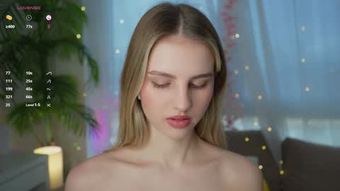 Snapshot of fluffy_angel chatting on 12-02-24, 08:52 Adeline online show from 12-02-24, 08:52