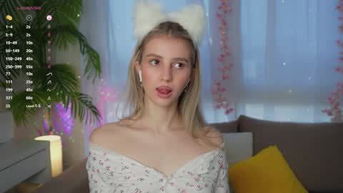 Snapshot of fluffy_angel chatting on 01-15-25, 07:37 Adeline online show from 01-15-25, 07:37