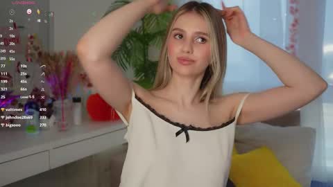 Snapshot of fluffy_angel chatting on 03-12-25, 11:42 Adeline online show from 03-12-25, 11:42