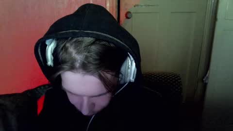 Snapshot of fluffy_boney chatting on 12-30-24, 02:20 Alexey online show from 12-30-24, 02:20