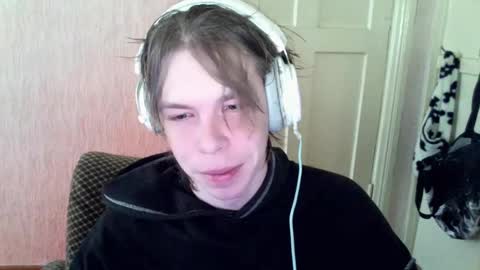 Snapshot of fluffy_boney chatting on 01-06-25, 08:46 Alexey online show from 01-06-25, 08:46