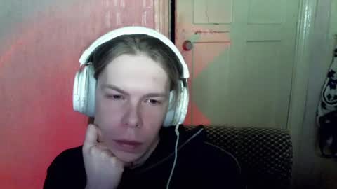 Snapshot of fluffy_boney chatting on 01-06-25, 02:58 Alexey online show from 01-06-25, 02:58