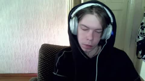 Snapshot of fluffy_boney chatting on 01-07-25, 06:38 Alexey online show from 01-07-25, 06:38