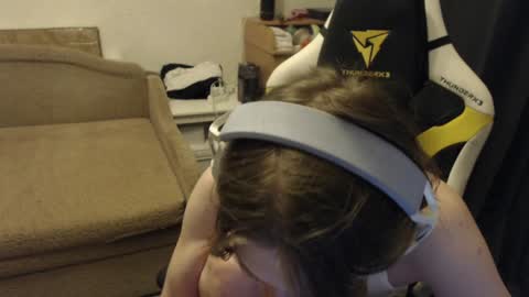 Snapshot of fluffy_boney chatting on 01-28-25, 03:25 Alexey online show from 01-28-25, 03:25