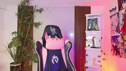  FLUFFY BUBBLE  online show from 10-09-25, 04:10