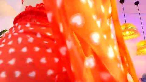  FLUFFY BUBBLE  online show from 04-22-26, 04:37